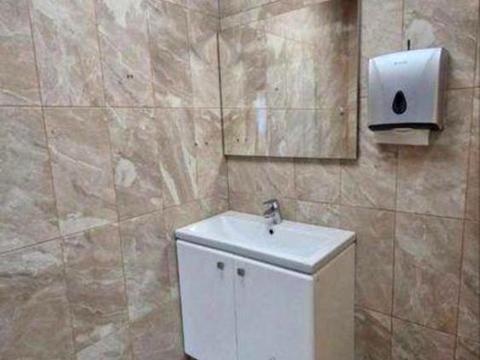 комерційна за адресою Івана Франка вул., 15-А