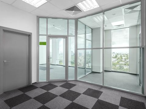 комерційна за адресою Миколи Амосова вул., 12