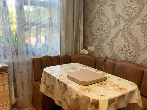 будинок за адресою Парашютна, 3