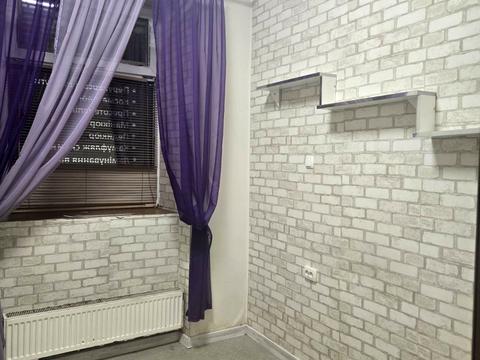 комерційна за адресою Здоров'я вул., 2