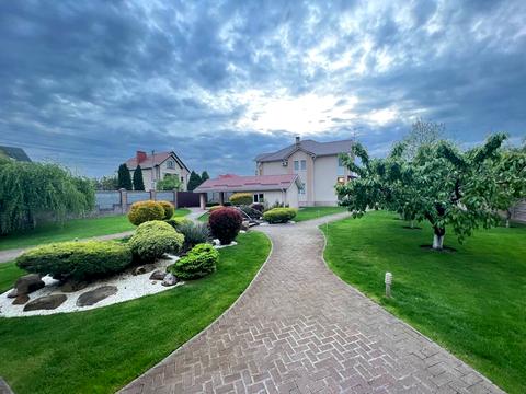 будинок за адресою Грушевського вул.