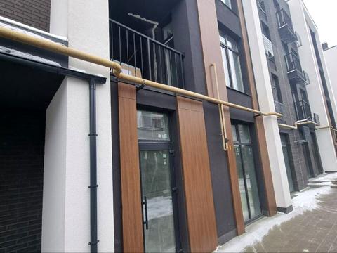 комерційна за адресою Дніпроводська вул., 1