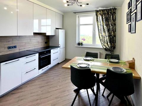 квартира за адресою Володимира Наумовича вул. (Антонова-Овсієнка), 4