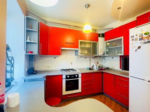 квартира за адресою Івасюка вул., 42а