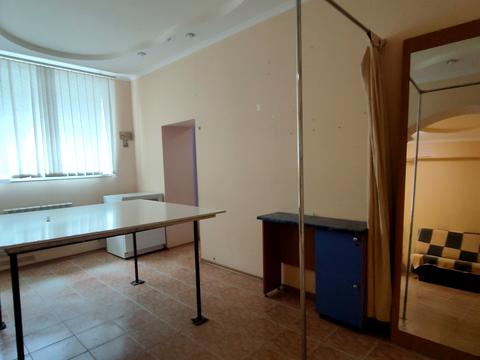 комерційна за адресою Шишкарівська вул., 2