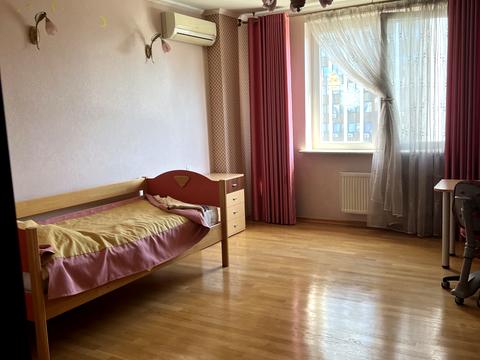 квартира по адресу Раисы Окипной ул., 4