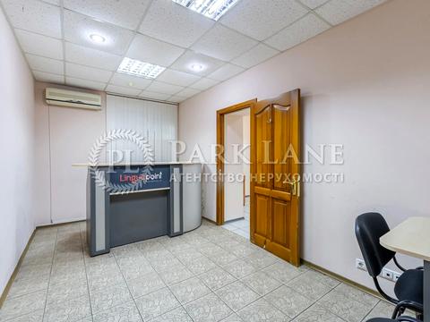комерційна за адресою Межигірська вул., 25