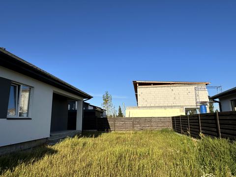 будинок за адресою Райдужна