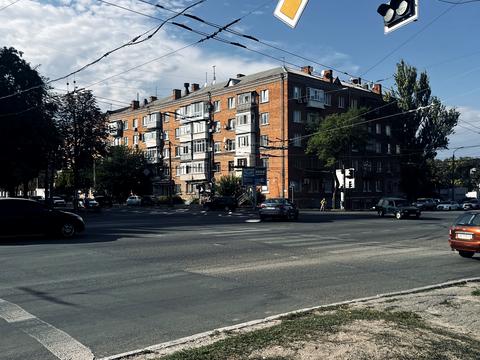 комерційна за адресою Богдана Хмельницького просп. (Героїв Сталінграда), 31-Д