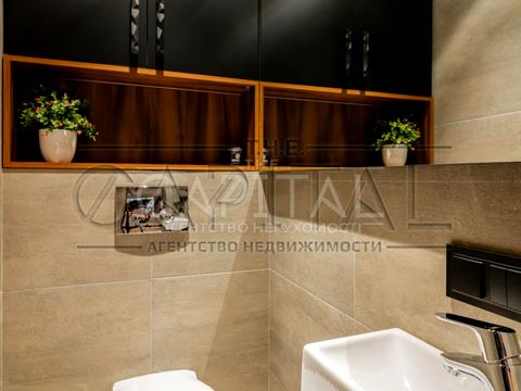 квартира за адресою Анни Ахматової вул., 30