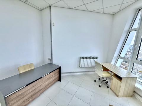 комерційна за адресою Кловський узвіз, 7a