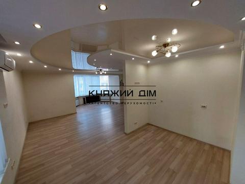 комерційна за адресою Борщагівська вул., 206