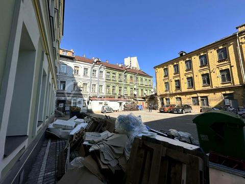 коммерческая по адресу Жилянская ул., 14б