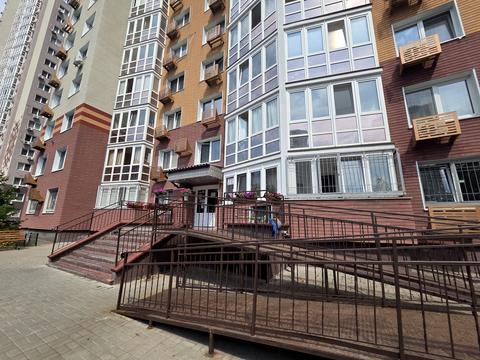 комерційна за адресою Софії Русової вул., 7-Г