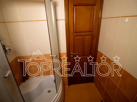 комерційна за адресою Отакара Яроша вул., 16а
