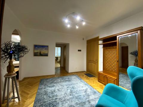 квартира за адресою Тарасівська вул., 21