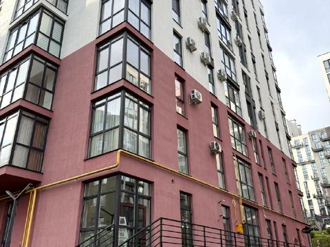 комерційна за адресою Малоголосківська вул., 32д
