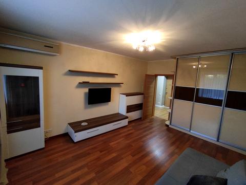 квартира за адресою Василя Верховинця вул., 10