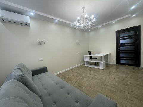 квартира за адресою Андрія Мельника вул., 10