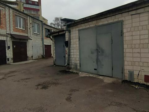 паркомісце за адресою Антона Головатого вул., 7