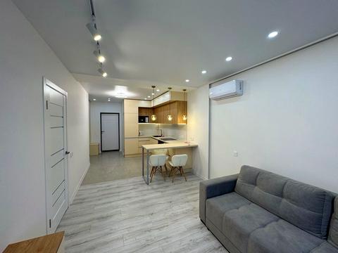 квартира за адресою Космічна вул., 5