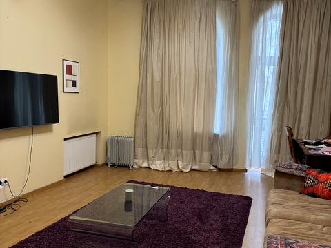 квартира за адресою Десятинна вул., 1/3