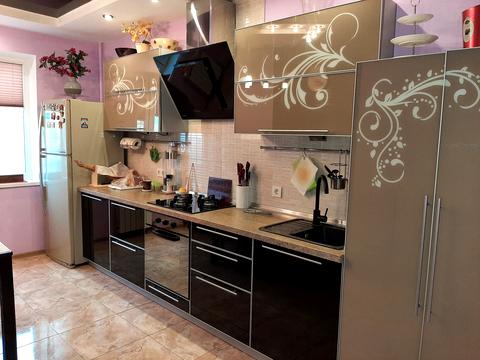 квартира за адресою Дорошенка вул., 8