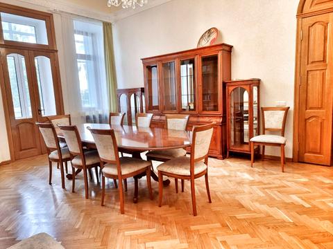 квартира за адресою Інститутська вул., 13/4