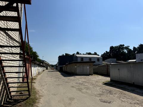 паркомісце за адресою вулиця Поліська, 7