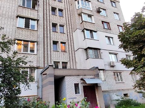 квартира за адресою Захарівська вул., 3