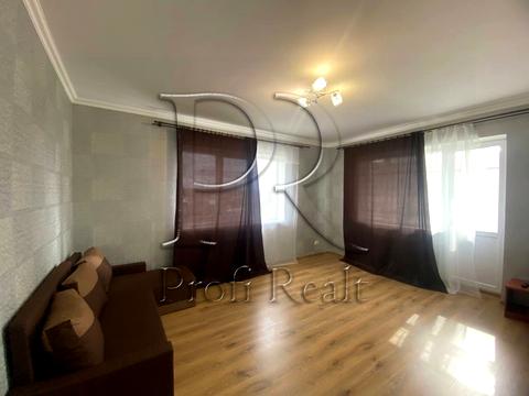 квартира за адресою Зоряна вул., 3