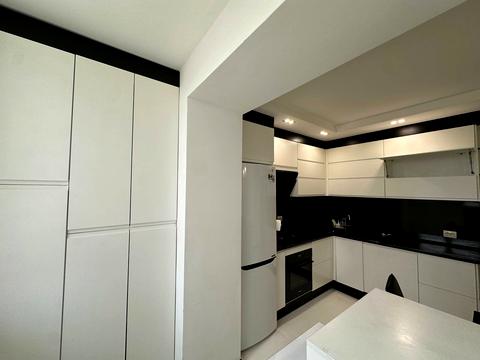 квартира за адресою Довженка вул., 51