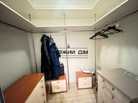 квартира за адресою Деміївська пл. (Московська), 18