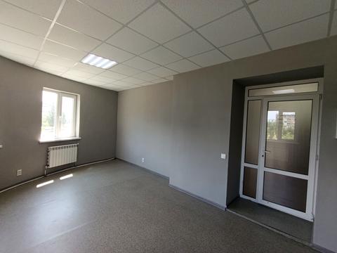 комерційна за адресою Левка Лук'яненка вул. (Маршала Тимошенка), 9