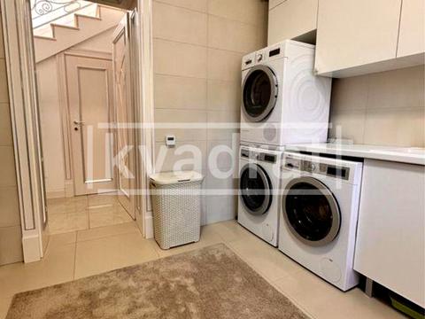 будинок за адресою Грушевського