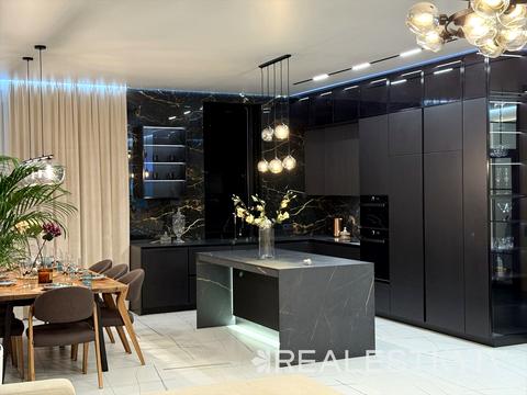 будинок за адресою Квітнева вул.