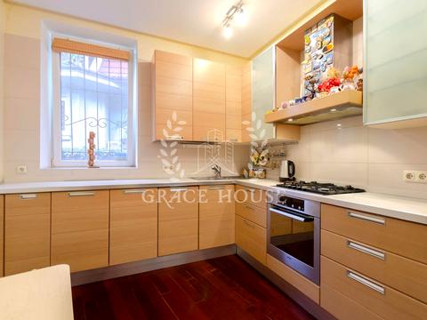 будинок за адресою Павла Загребельного вул. (Миколи Раєвського)