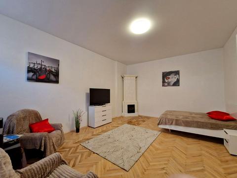 квартира за адресою Джерельна, 25