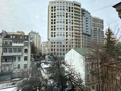 квартира по адресу Бехтеревский пер., 3