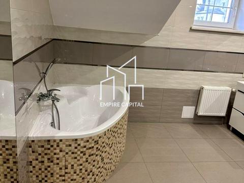 дом по адресу Коновальця