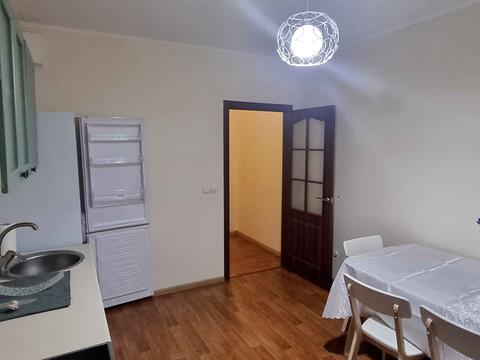 квартира за адресою Софії Русової вул., 5-Б