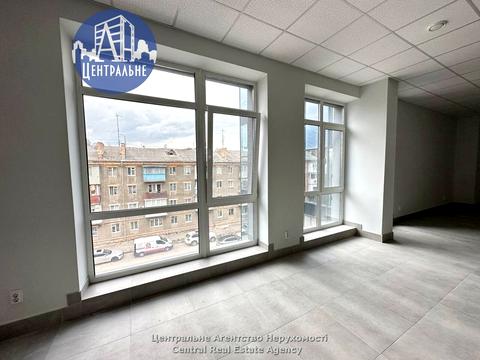 комерційна за адресою Незалежності просп., 40