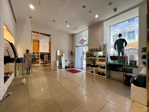 коммерческая по адресу Менцинского ул.