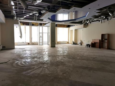 комерційна за адресою Луцьк, Київська пл., 7