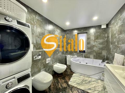 будинок за адресою Набережна