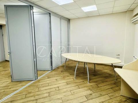 комерційна за адресою Боричів Тік вул., 30