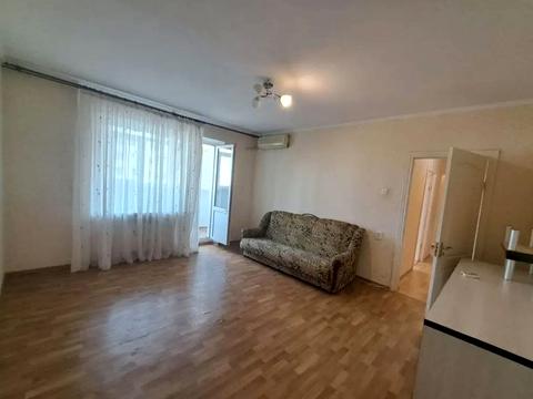 квартира за адресою Академіка Сахарова вул., 42