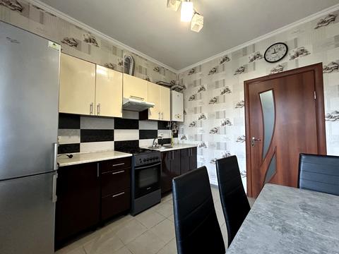 квартира за адресою Райдужна вул., 143