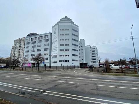 комерційна за адресою Райдужна вул., 25-А