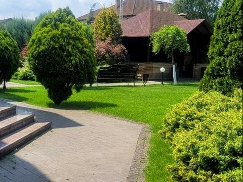 будинок за адресою Лісна